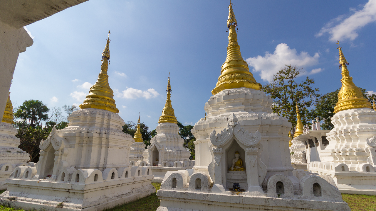 เที่ยวทำบุญ 9 วัด ศิลปะพม่า เมืองลำปาง พร้อมกิจกรรมสร้างบุญกุศล รับต้นปี 2567