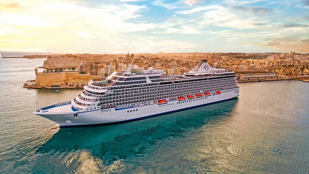 ชวนเปิดประสบการณ์ล่องเรือครูซเหนือระดับ