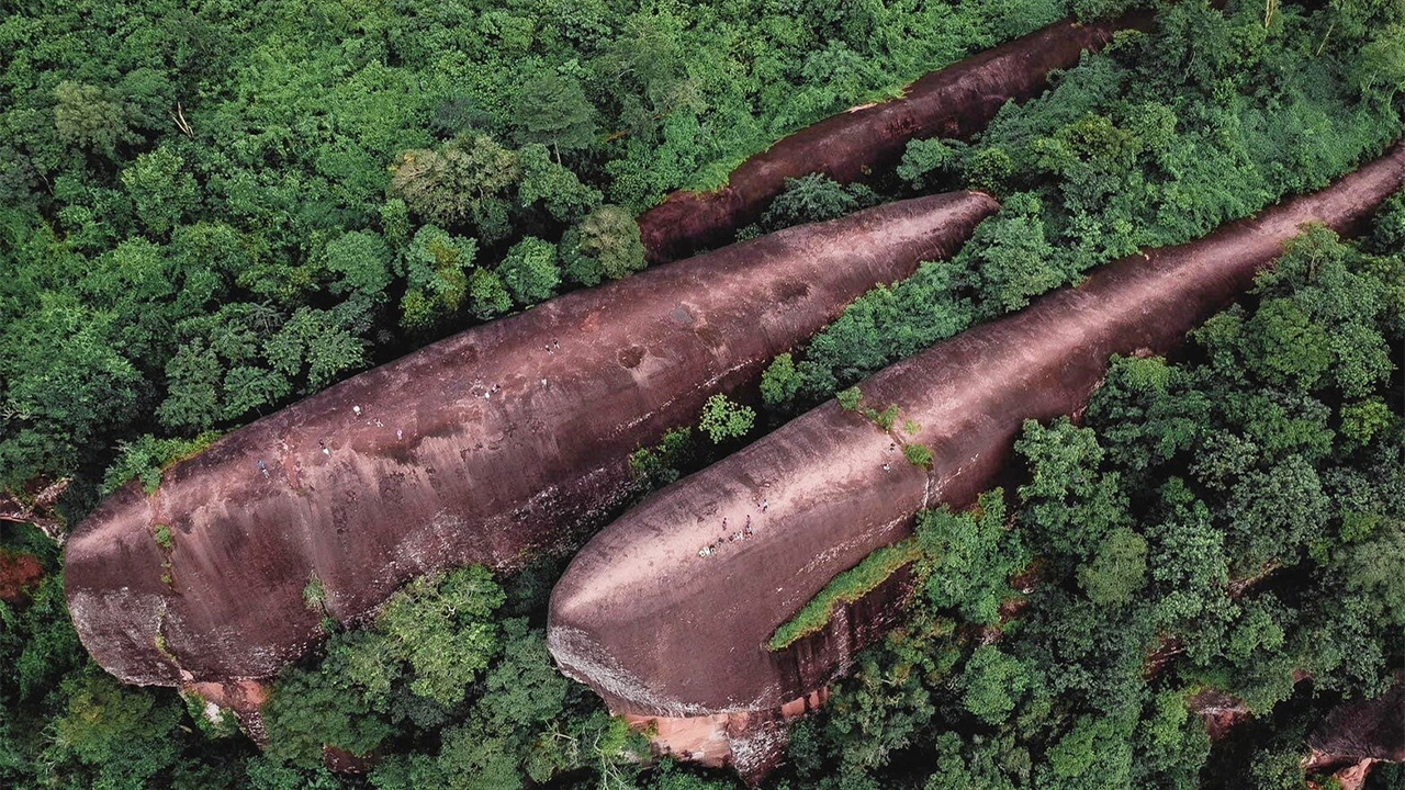 เช็กอิน “หินสามวาฬ” เที่ยวเส้นทางธรรมชาติ ชมวิวพระอาทิตย์ขึ้น