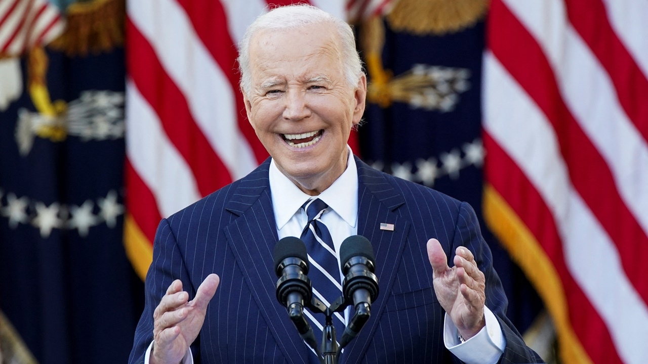 ผลเลือกตั้งสหรัฐฯ : ไบเดนแถลงครั้งแรกหลังทรัมป์ชนะ สัญญาส่งต่ออำนาจอย่างสันติ